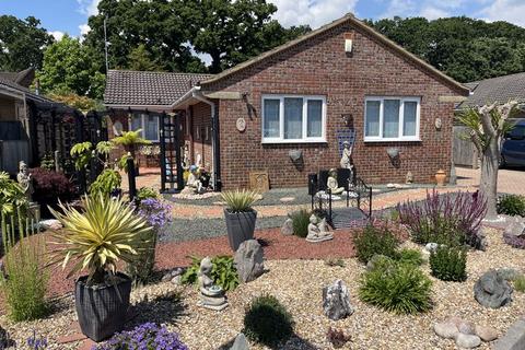 3 bedroom bungalow for sale, Frenchs Farm Road, Poole BH16