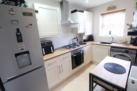 2 bedroom semi-detached house for sale, Graingers Lane, Cradley Heath B64