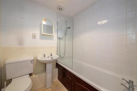 2 bedroom flat to rent, East Field Close, Headington, Oxford, OX3 7SH