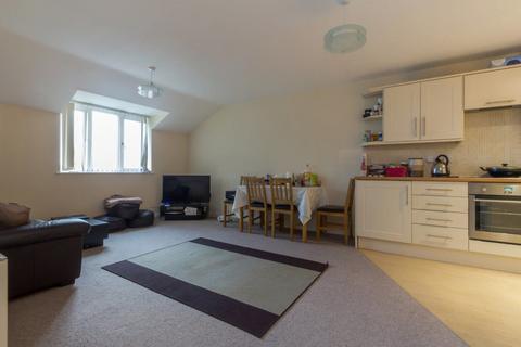 2 bedroom flat to rent, Metchley Rise, Harborne, B17 0NQ