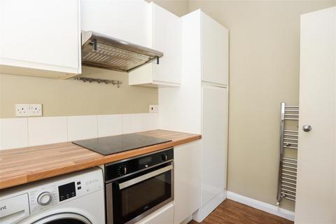 2 bedroom flat for sale, Wilton Road, Bexhill-On-Sea