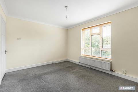 1 bedroom maisonette for sale, St. Leonards Road, Waltham Abbey EN9