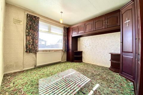 2 bedroom semi-detached bungalow for sale, Illingworth Avenue, Halifax
