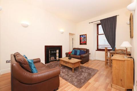 2 bedroom flat to rent, Queensgate, Inverness, IV1 1DA