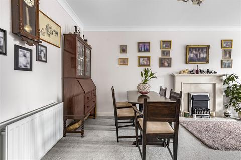 2 bedroom apartment for sale, Brackenbury Manor, Kay Hitch Way, Cambridge CB24