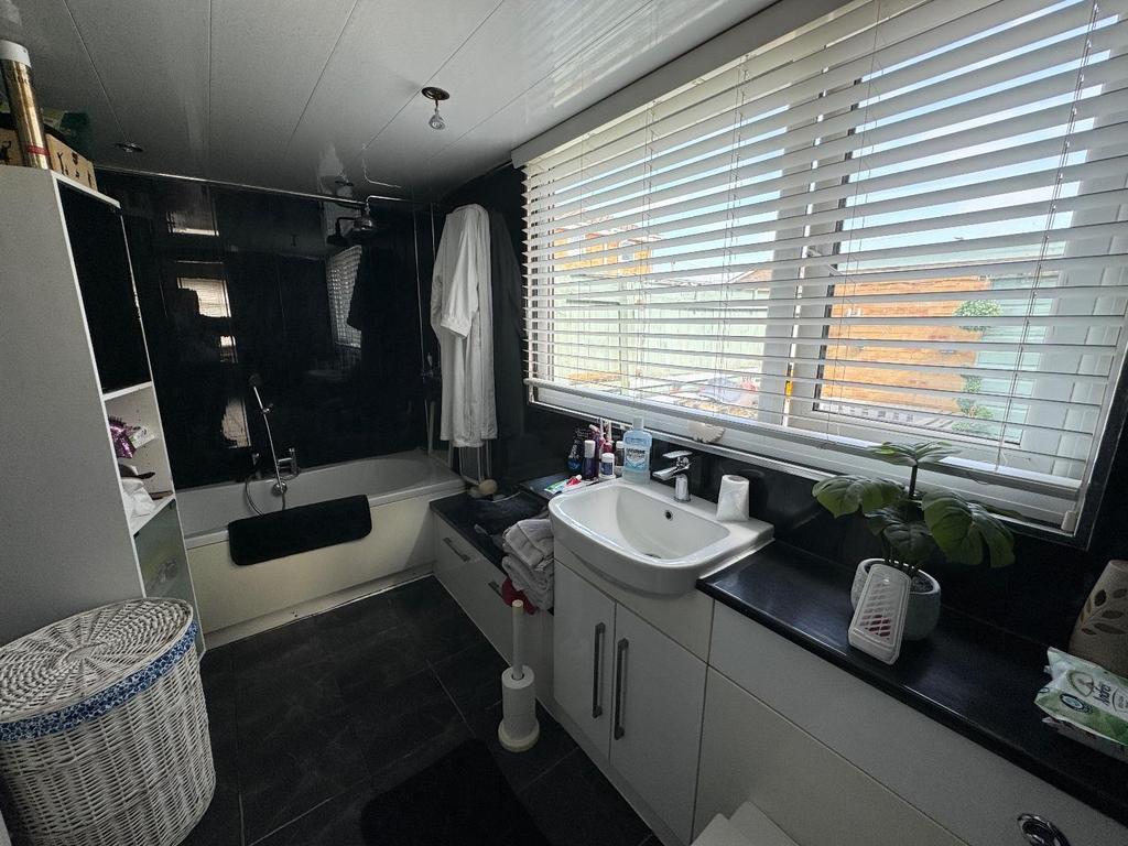 Family bathroom