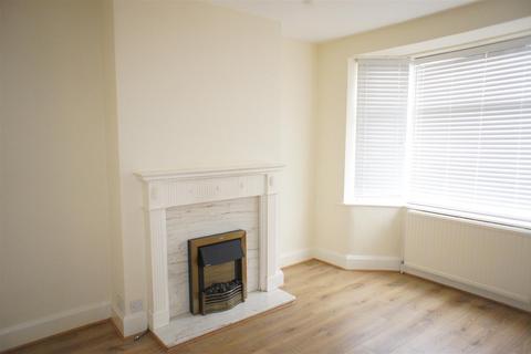 3 bedroom semi-detached house to rent, Euclid Avenue, Grappenhall, Warrington