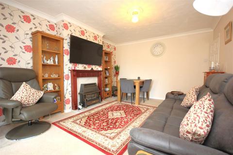 2 bedroom semi-detached bungalow for sale, Mannings Rise, Rushden NN10
