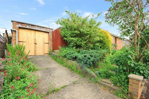 2 bedroom semi-detached bungalow for sale, Mannings Rise, Rushden NN10