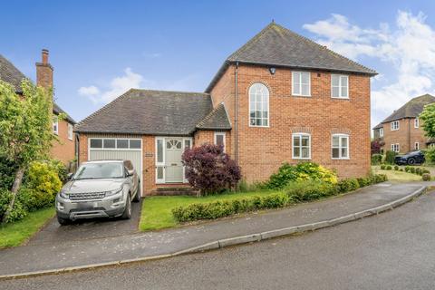 2 bedroom detached house for sale, Dennes Mill Close, Wye TN25