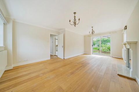 3 Dennes Mill Close, Wye, Ashford, TN25 5DR