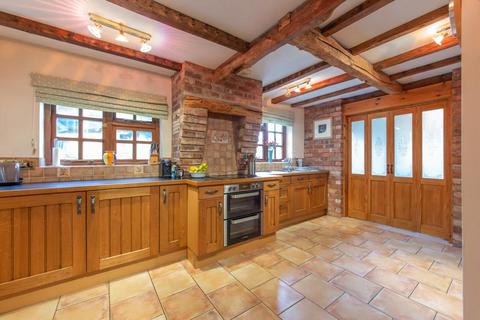 4 bedroom detached house for sale, Bank Street, Stoke Bliss, Tenbury Wells