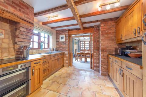 4 bedroom detached house for sale, Bank Street, Stoke Bliss, Tenbury Wells