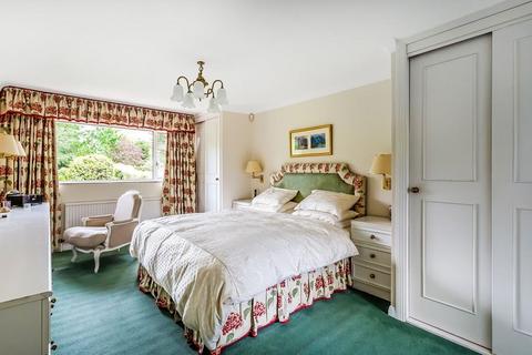 Park Lodge Park Close, Fetcham, Leatherhead, KT22 9BD