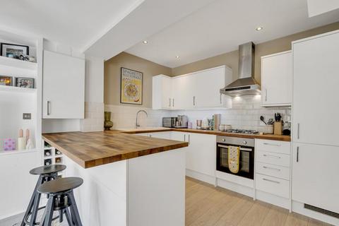 1 bedroom flat for sale, Reporton Road, London