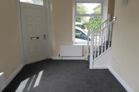 1 bedroom end of terrace house to rent, Oakes Road, Huddersfield