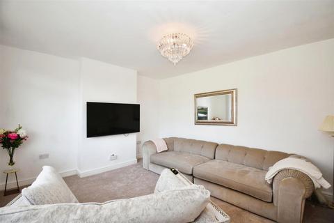 3 bedroom end of terrace house for sale, Manor Way, Anlaby, Hull