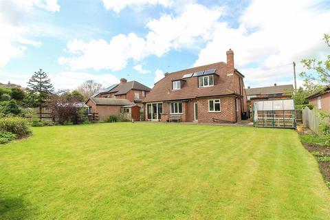 4 bedroom detached house to rent, Shirley Avenue, Ripon
