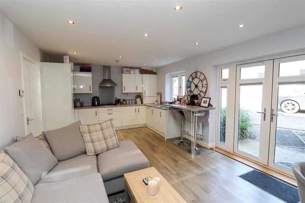 Open Plan Living Room/Kitchen