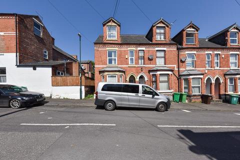 3 bedroom end of terrace house to rent, Bleasby Street, Nottingham