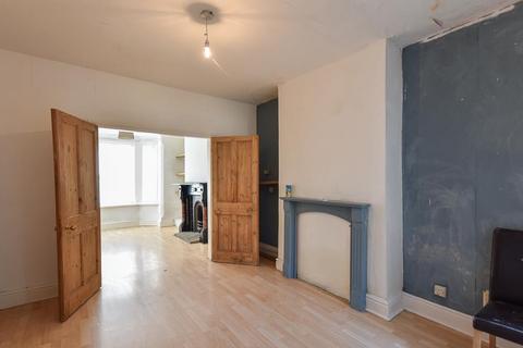 3 bedroom end of terrace house to rent, Bleasby Street, Nottingham