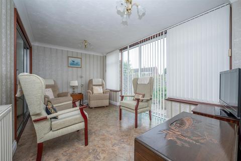 3 bedroom semi-detached house for sale, Chantry Crescent, Alcester B49