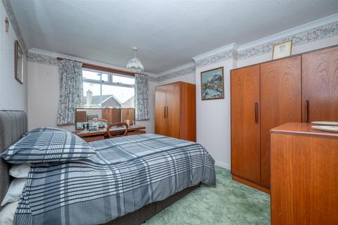 11 Chantry Crescent, Alcester, B49 5BT