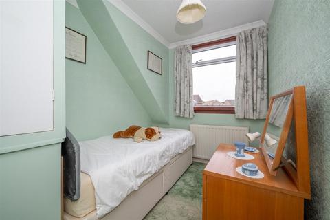 11 Chantry Crescent, Alcester, B49 5BT