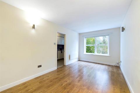 1 bedroom flat to rent, Apt 5 Victoria Court, 16 Victoria Road, Broomhall, Sheffield, S10 2DL