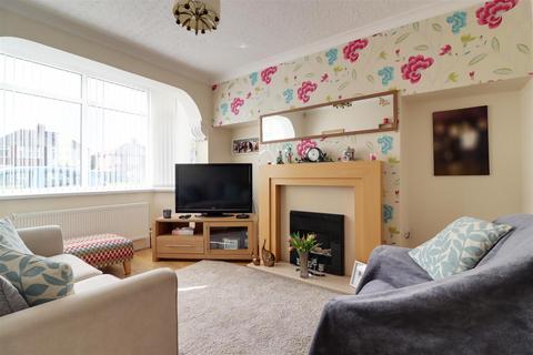 3 bedroom end of terrace house for sale, Boothferry Road, Hessle