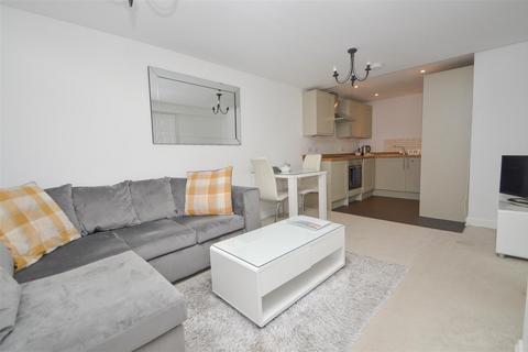 1 bedroom flat for sale, Cornfield Lane, Eastbourne