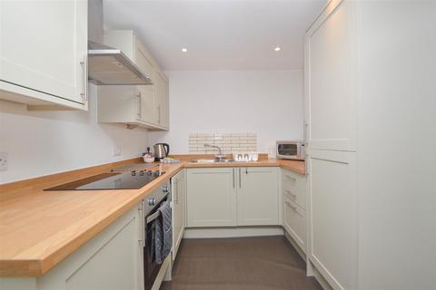 1 bedroom flat for sale, Cornfield Lane, Eastbourne