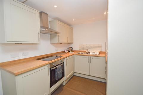 Flat 3, The Old Stables, 3 Cornfield Lane, Eastbourne, BN21 4NE