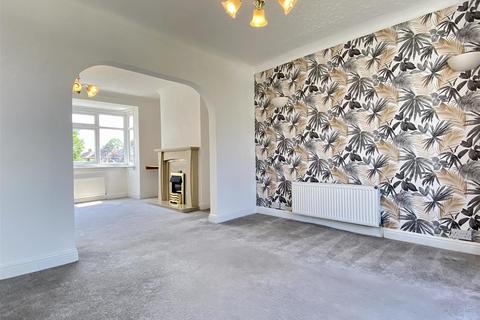 3 bedroom semi-detached house to rent, Hind Road, Whiston