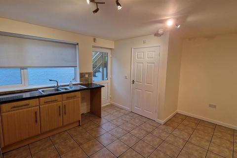 2 bedroom end of terrace house to rent, Cambridge Road, Whitehaven CA28