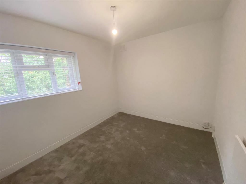 Bedroom 3.jpg
