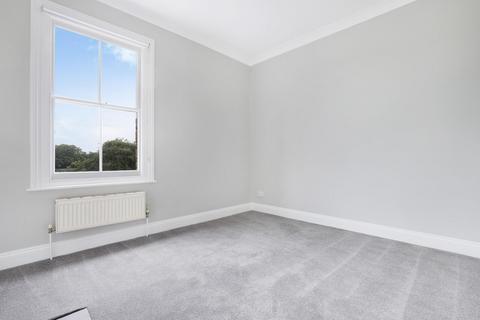 2 bedroom house for sale, West Grove, Woodford Green IG8