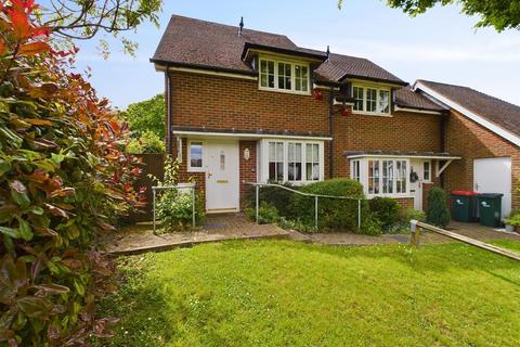 27 Winter Gardens, Crawley, RH11 8RB