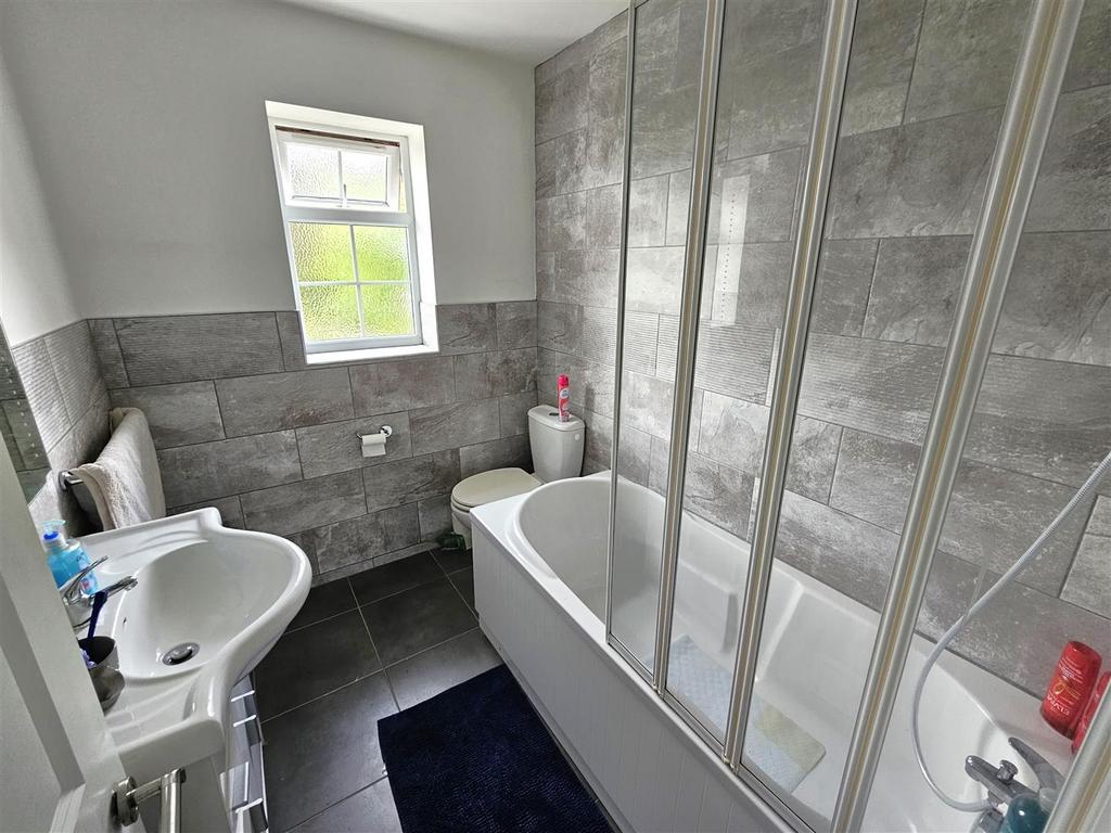 En suite 1.jpg