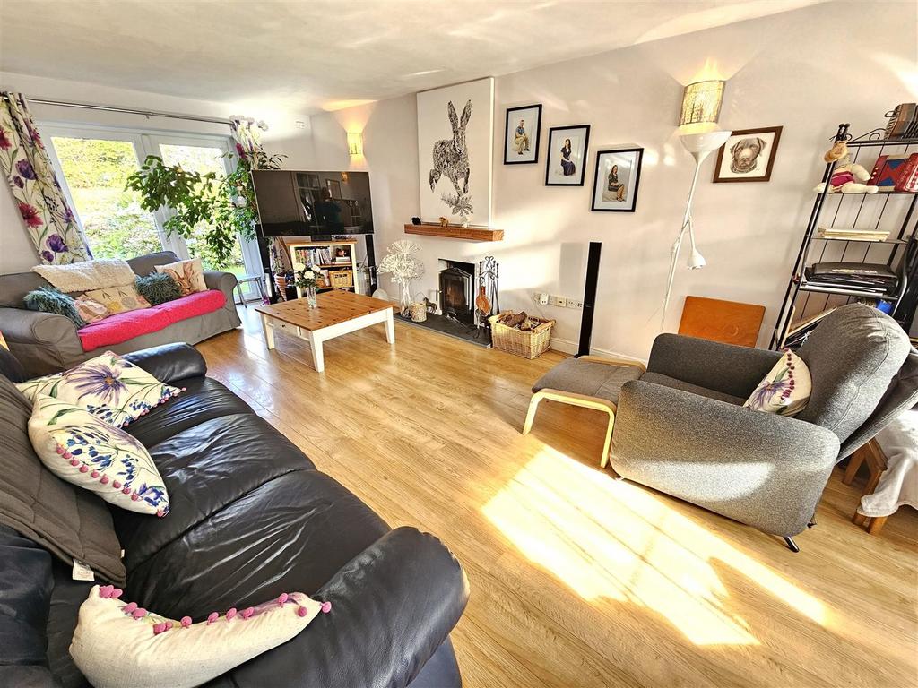 Living Room.jpg
