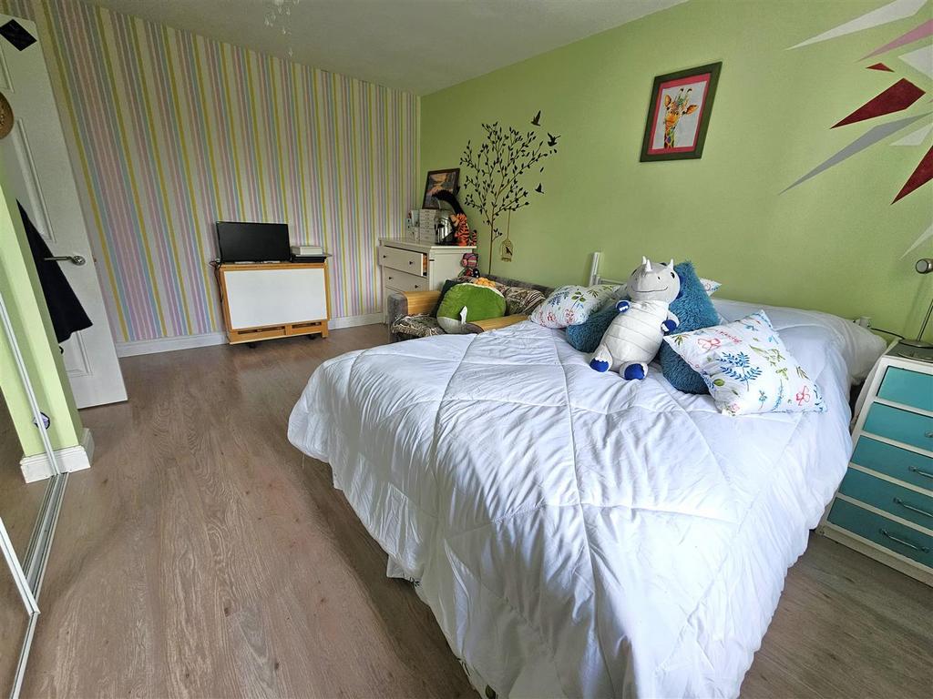 BEdroom 4.jpg