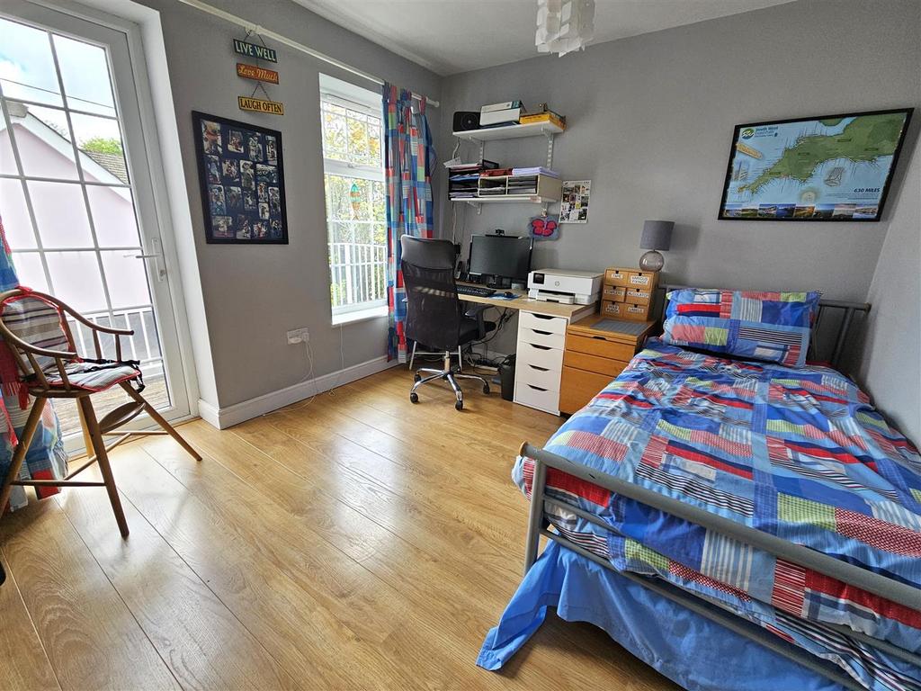 BEdroom 5.jpg