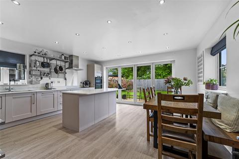 Oak Tree House The Heath, Tattingstone, Ipswich, IP9 2LX