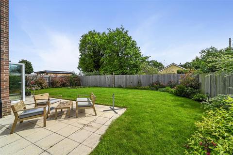 Oak Tree House The Heath, Tattingstone, Ipswich, IP9 2LX