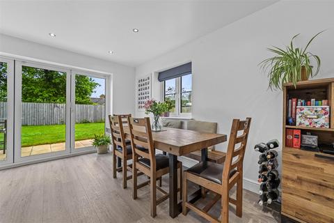 Oak Tree House The Heath, Tattingstone, Ipswich, IP9 2LX