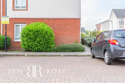 2 bedroom terraced house for sale, Ayrshire Close, Buckshaw Village, Chorley