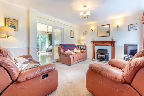 4 bedroom detached house for sale, Broadoak Avenue, Maidstone