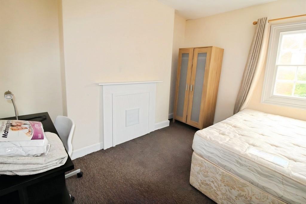 84a329aa-Bedroom 204