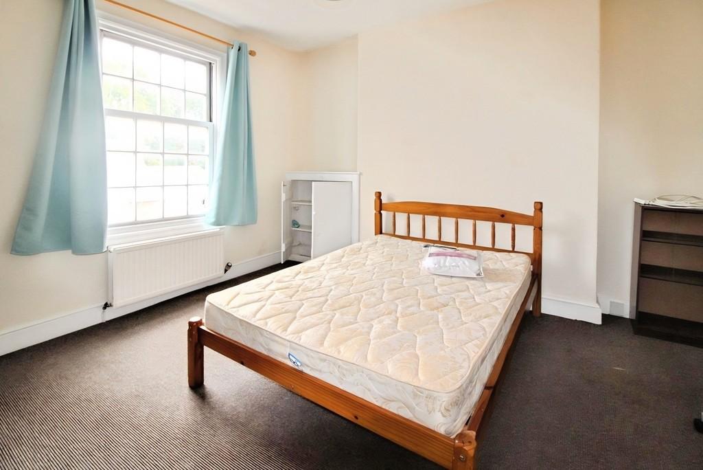 C2fd8a06-Bedroom 202