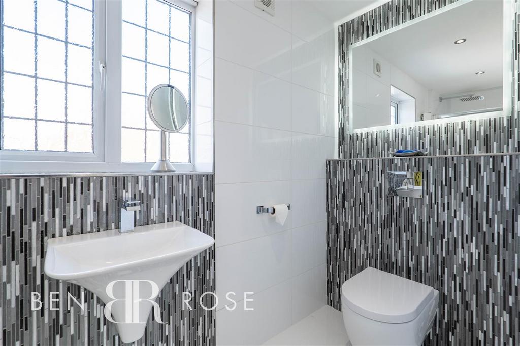 Master Ensuite
